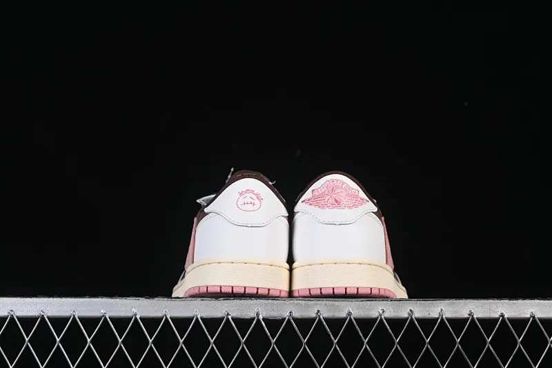 All categories Air Jordan Jordan series basketball shoes Air Jordan 1 Low foreign trade version Travis Scott x Air Jordan 1 Low OG AJ1 Joe 1 pink undercut low top DZ4137-206